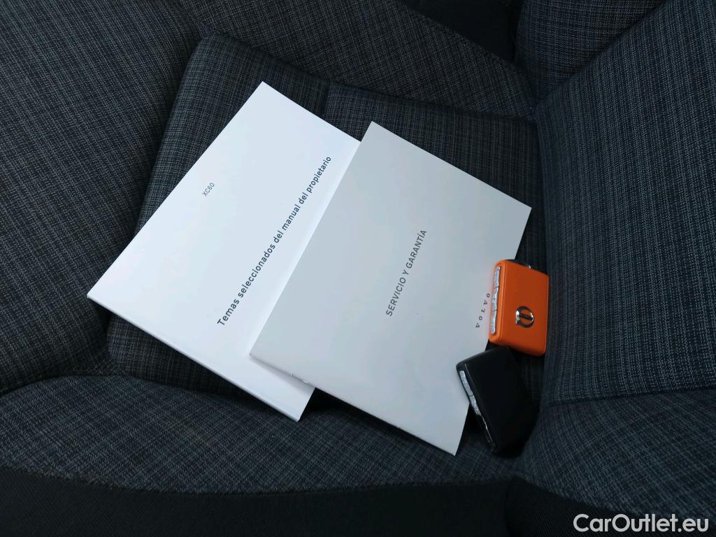  Volvo  XC60 VOLVO  / 2017 / 5P / todoterreno 2.0 B4 D Core Auto #4