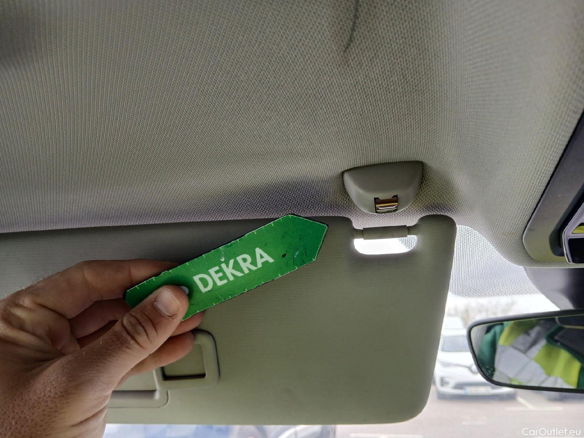  Seat  Leon SEAT Nuevo León / 2020 / 5P / familiar SP 2.0 TDI 85kW Style Go(SP) #4