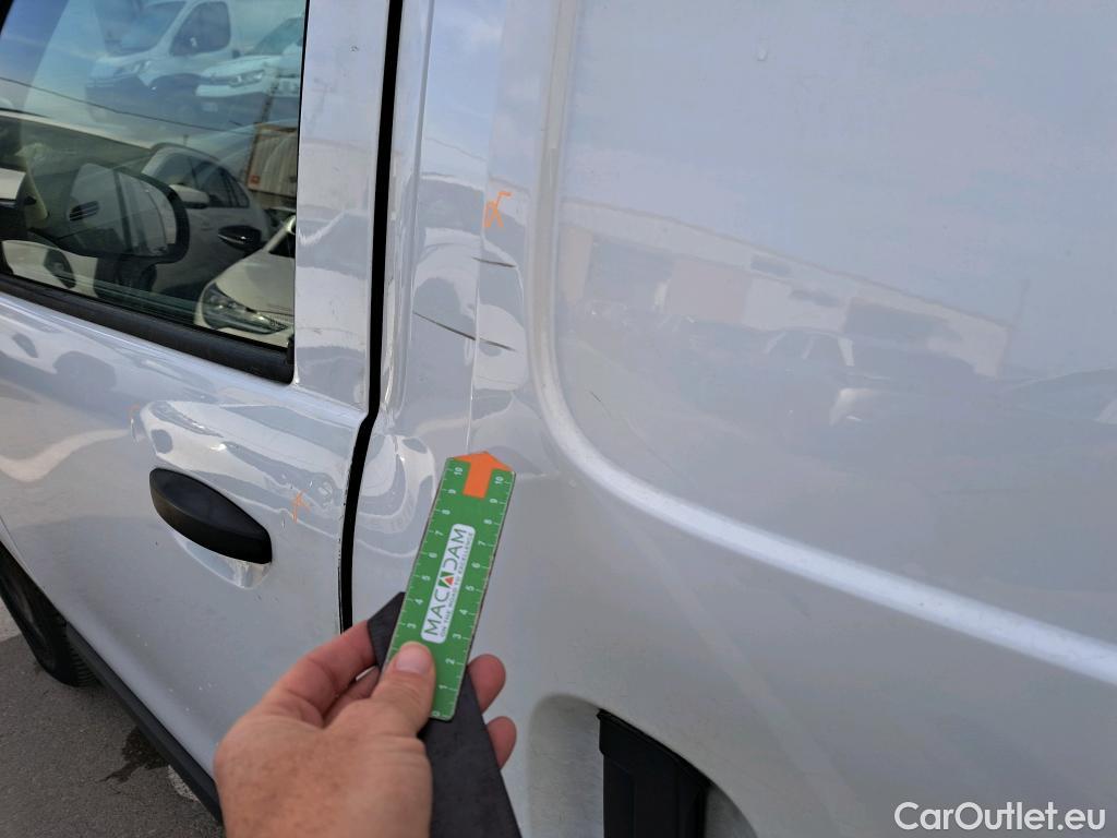  Dacia  Dokker DACIA  / 2013 / 4P / furgón derivado de turismo Van Essential Blue dCi 70kW (95CV) #12