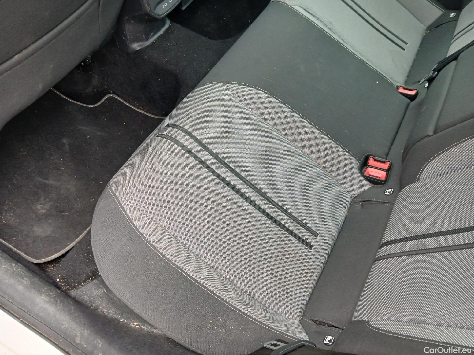  Seat  Leon SEAT Nuevo León / 2020 / 5P / familiar SP 2.0 TDI 85kW Style Go(SP) #7