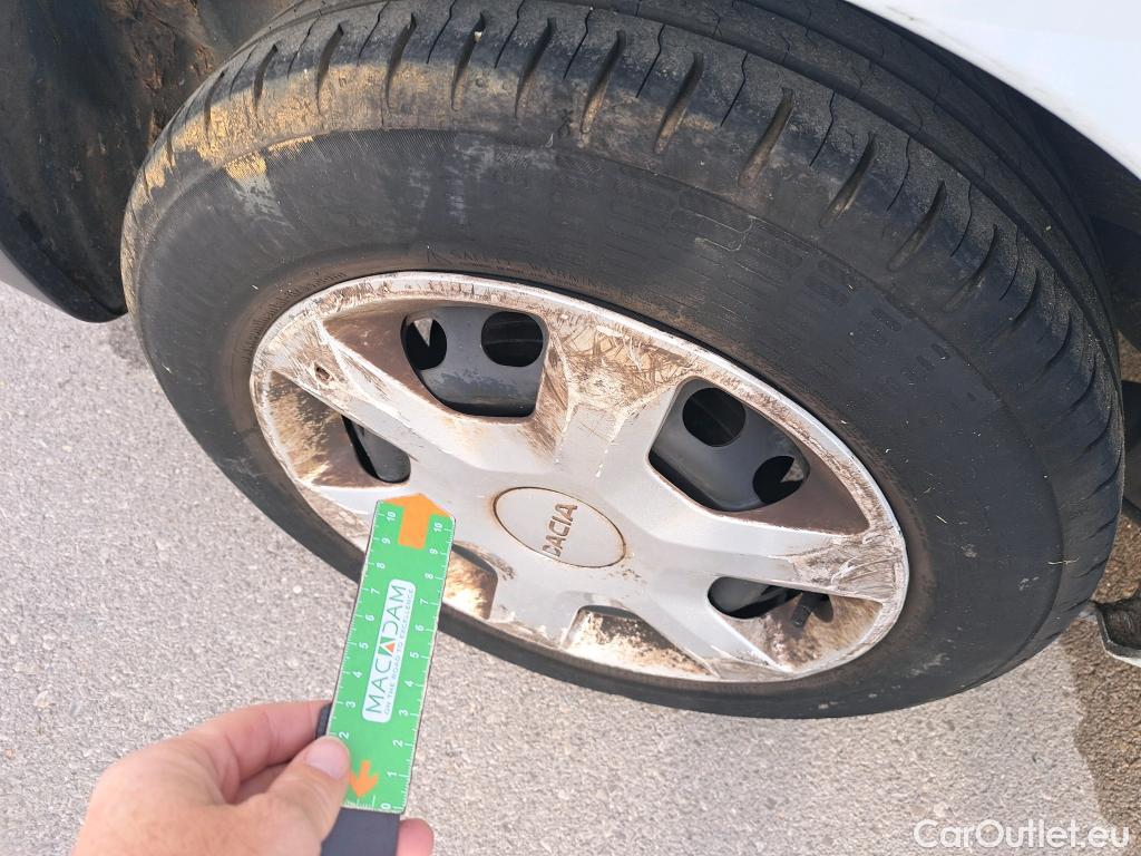  Dacia  Dokker DACIA  / 2013 / 4P / furgón derivado de turismo Van Essential Blue dCi 70kW (95CV) #51