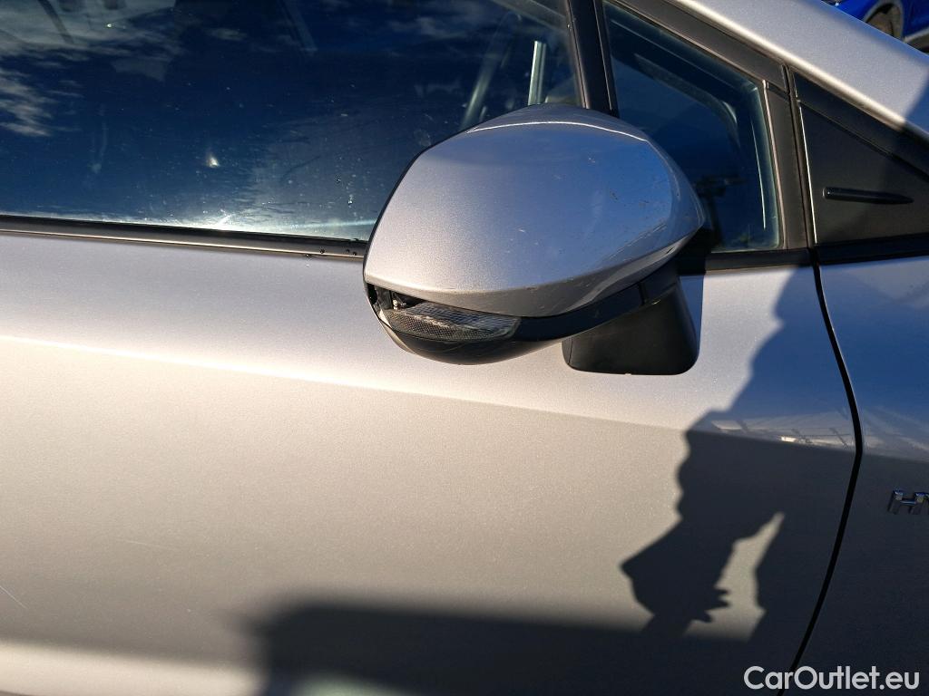  Toyota  Corolla TOYOTA  / 2019 / 5P / familiar 1.8 125H ACTIVE TECH E-CVT TOU SPORT #33