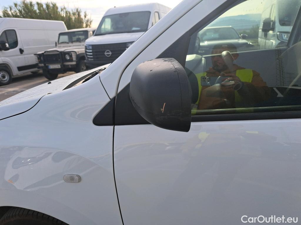  Dacia  Dokker DACIA  / 2013 / 4P / furgón derivado de turismo Van Essential Blue dCi 70kW (95CV) #56