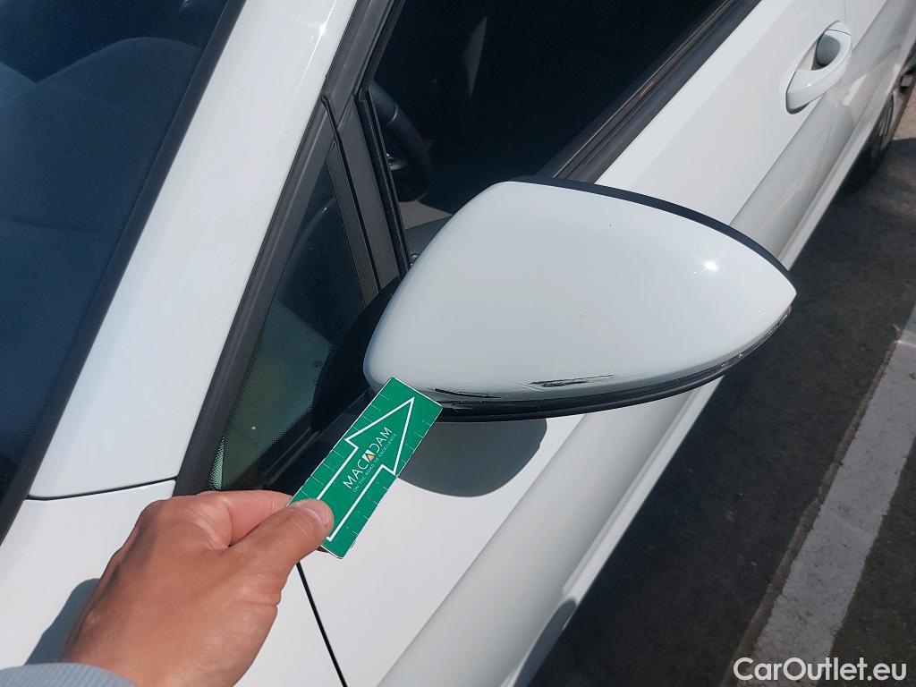  Volkswagen  Golf  VOLKSWAGEN / 2016 / 5P / berlina con portón e-ePower 110 kW (136CV) #21