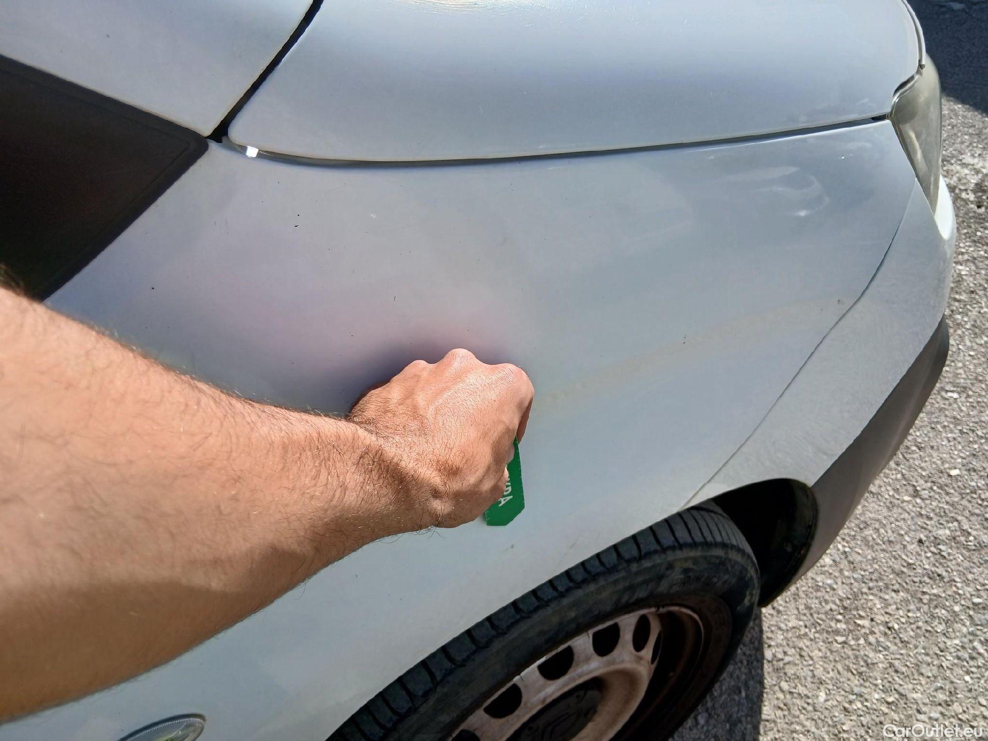  Citroen  Berlingo CITROEN  / 2018 / 4P / combi Talla M BlueHDi 100 LIVE (AC) #26