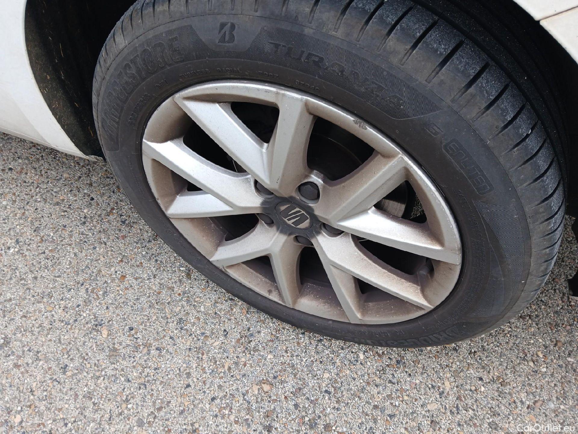  Seat  Leon SEAT Nuevo León / 2020 / 5P / familiar SP 2.0 TDI 85kW Style Go(SP) #18