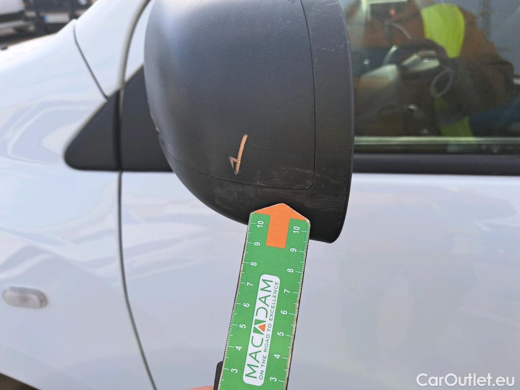  Dacia  Dokker DACIA  / 2013 / 4P / furgón derivado de turismo Van Essential Blue dCi 70kW (95CV) #57