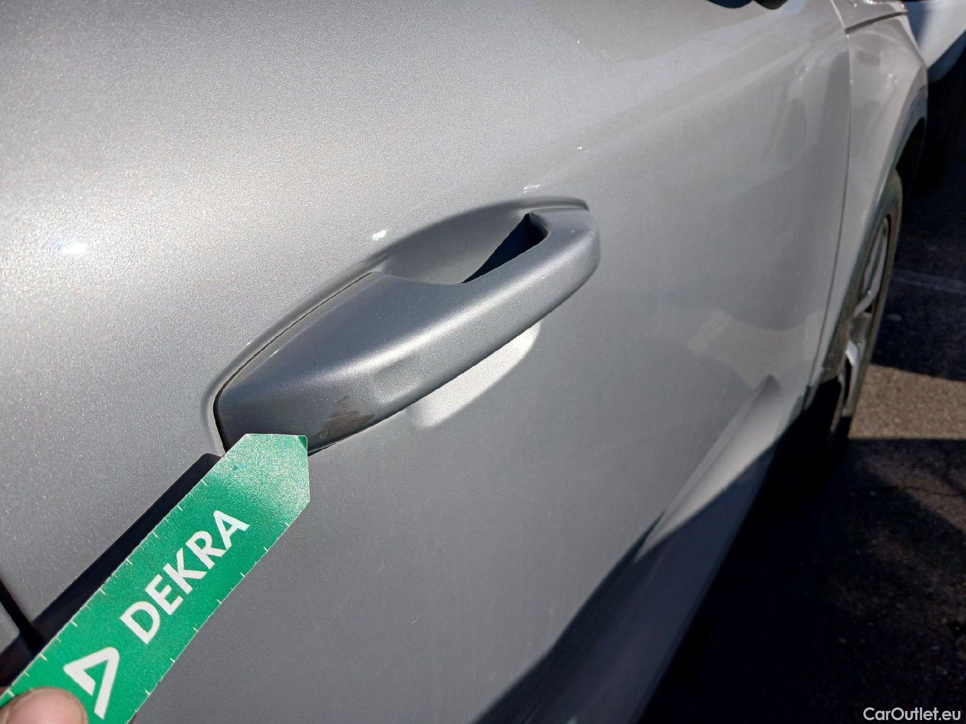  Volvo  XC 40 VOLVO XC40 / 2021 / 5P / todoterreno 1.5 T5 Twin Recharge Plus Dark Auto #24