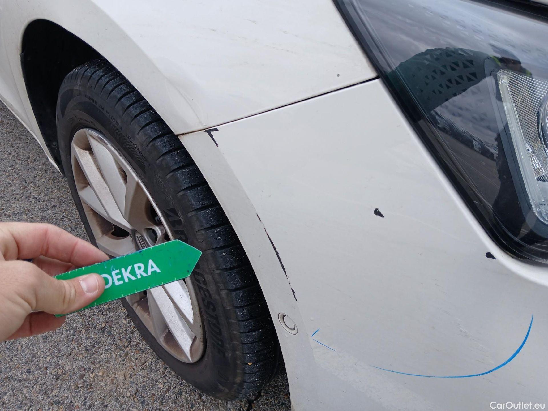  Seat  Leon SEAT Nuevo León / 2020 / 5P / familiar SP 2.0 TDI 85kW Style Go(SP) #9