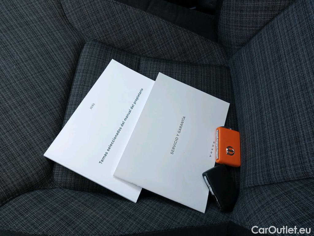  Volvo  XC60 VOLVO  / 2017 / 5P / todoterreno 2.0 B4 D Core Auto #3