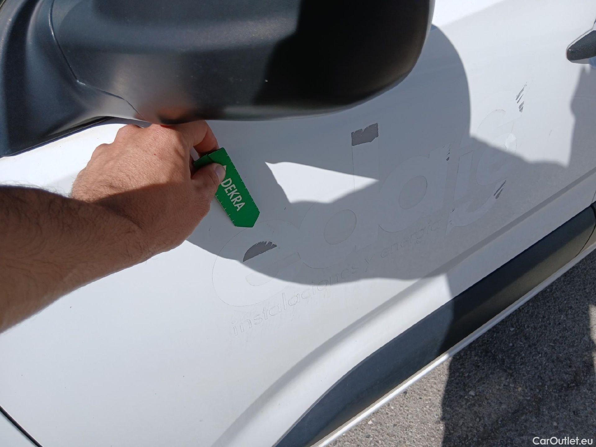  Citroen  Berlingo CITROEN  / 2018 / 4P / combi Talla M BlueHDi 100 LIVE (AC) #6