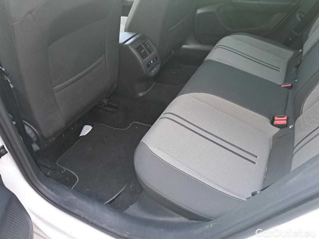  Seat  Leon SEAT Nuevo León / 2020 / 5P / berlina con portón 2.0 TDI 85kW S&S Style Go (AC2) #18