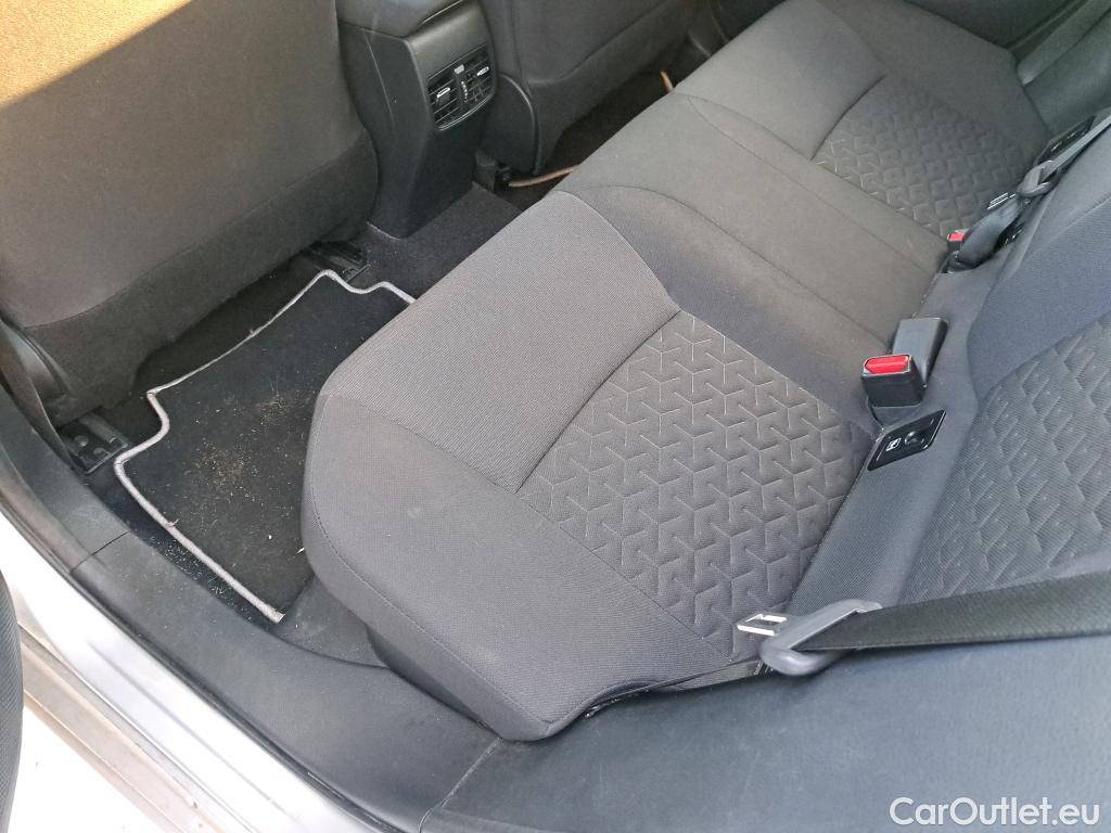  Toyota  Corolla TOYOTA  / 2019 / 5P / familiar 1.8 125H ACTIVE TECH E-CVT TOU SPORT #22