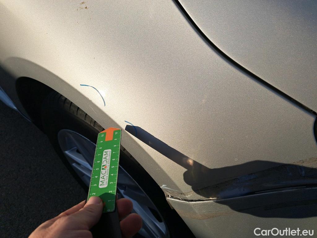  Toyota  Corolla TOYOTA  / 2019 / 5P / familiar 1.8 125H ACTIVE TECH E-CVT TOU SPORT #26