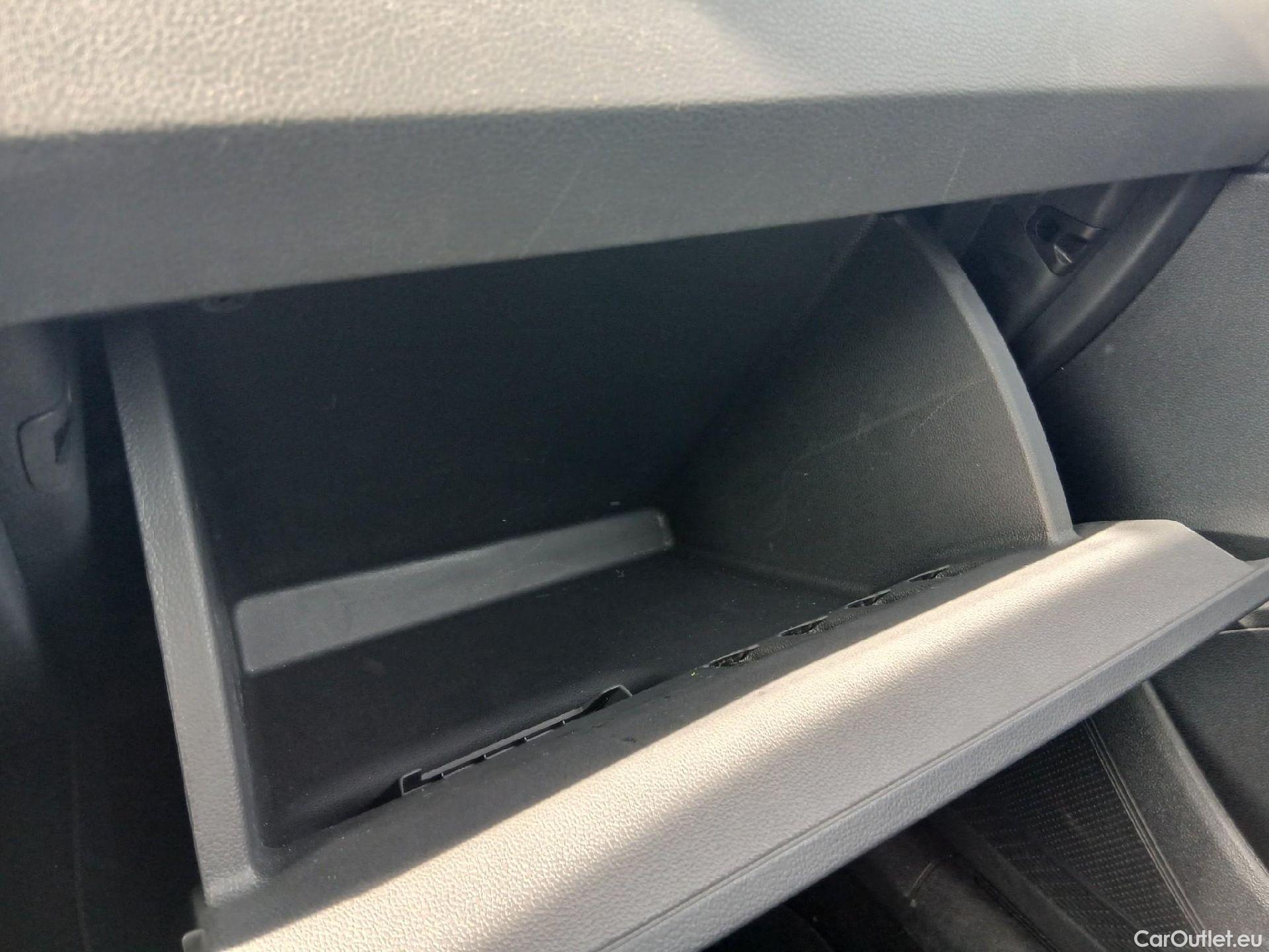  Volkswagen  Polo VOLKSWAGEN  / 2021 / 5P / berlina con portón  1.0 TSI 70kW (95CV) #2