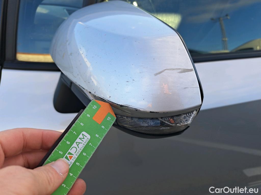  Toyota  Corolla TOYOTA  / 2019 / 5P / familiar 1.8 125H ACTIVE TECH E-CVT TOU SPORT #32