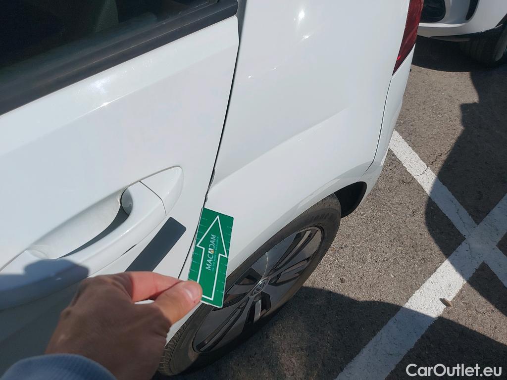  Volkswagen  Golf  VOLKSWAGEN / 2016 / 5P / berlina con portón e-ePower 110 kW (136CV) #4