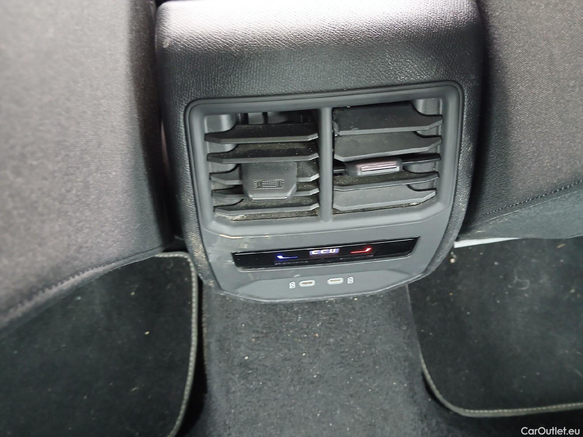  Seat  Leon SEAT Nuevo León / 2020 / 5P / familiar SP 2.0 TDI 85kW Style Go(SP) #3