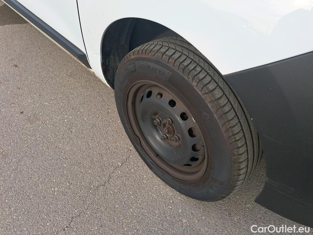  Dacia  Dokker DACIA  / 2013 / 4P / furgón derivado de turismo Van Essential Blue dCi 70kW (95CV) #58