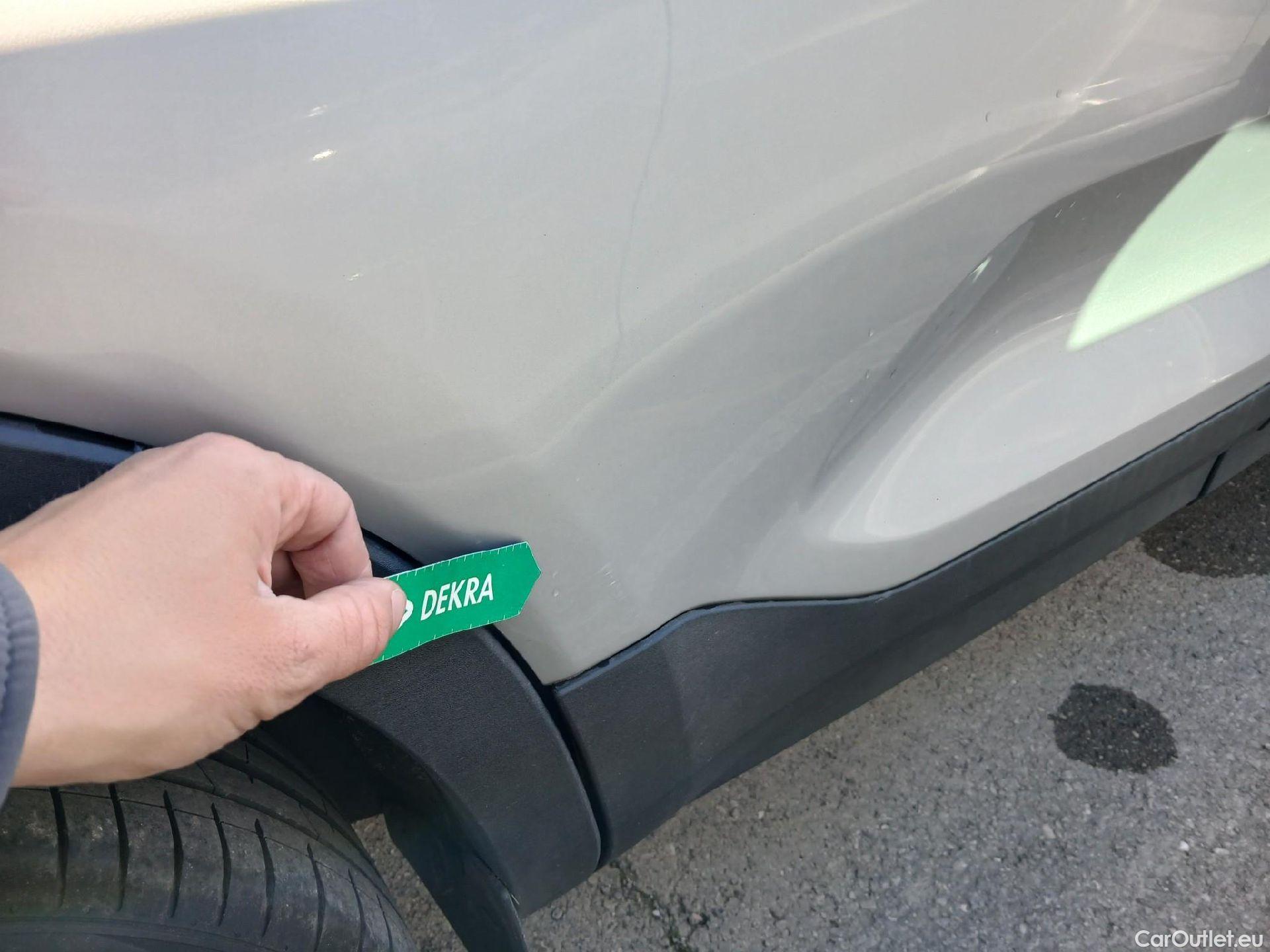  Volvo  XC 40 VOLVO XC40 / 2021 / 5P / todoterreno 1.5 T5 Twin Recharge Plus Dark Auto #19