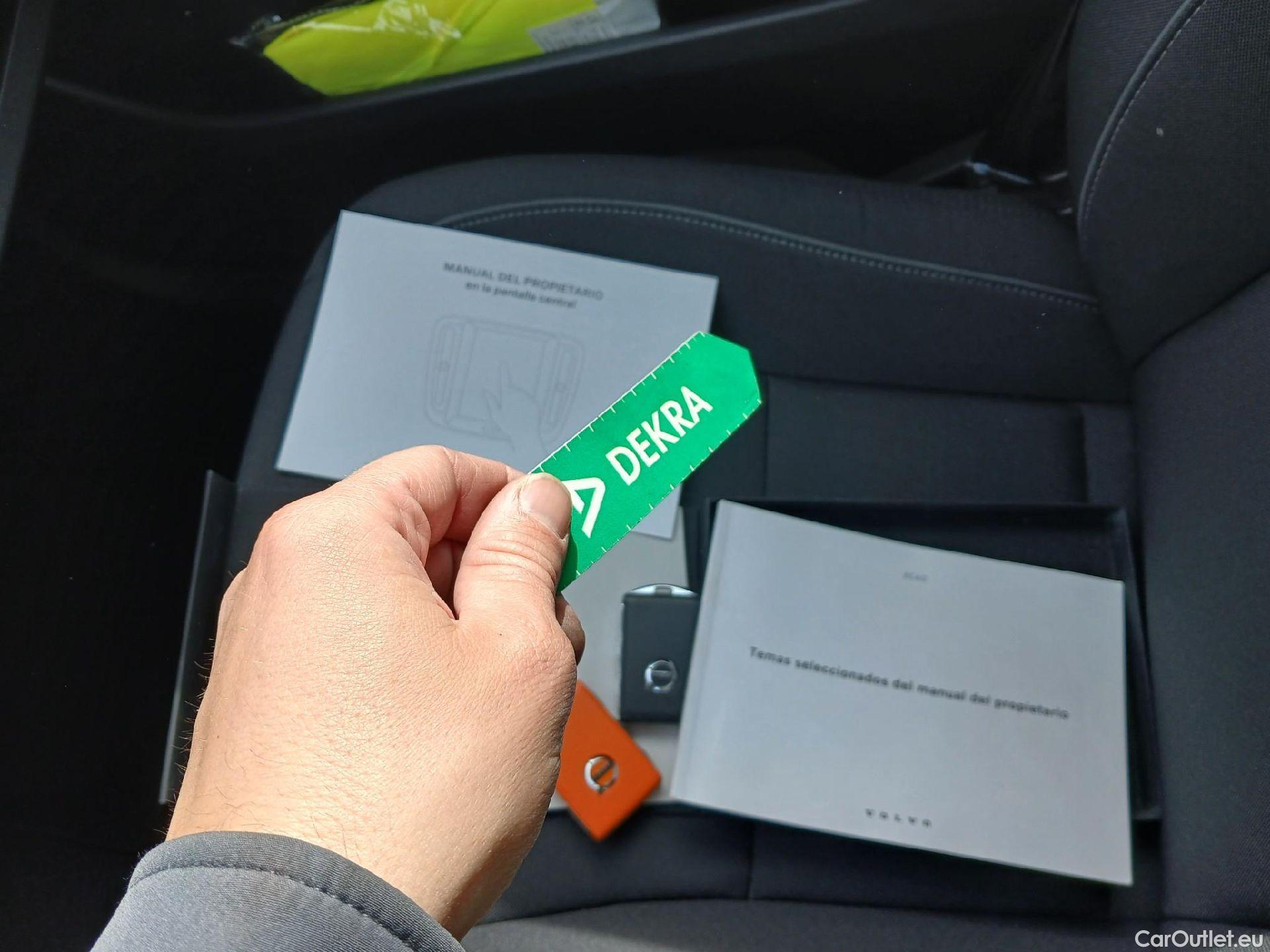  Volvo  XC 40 VOLVO XC40 / 2017 / 5P / todoterreno 2.0 B3 G Momentum Pro Auto #23