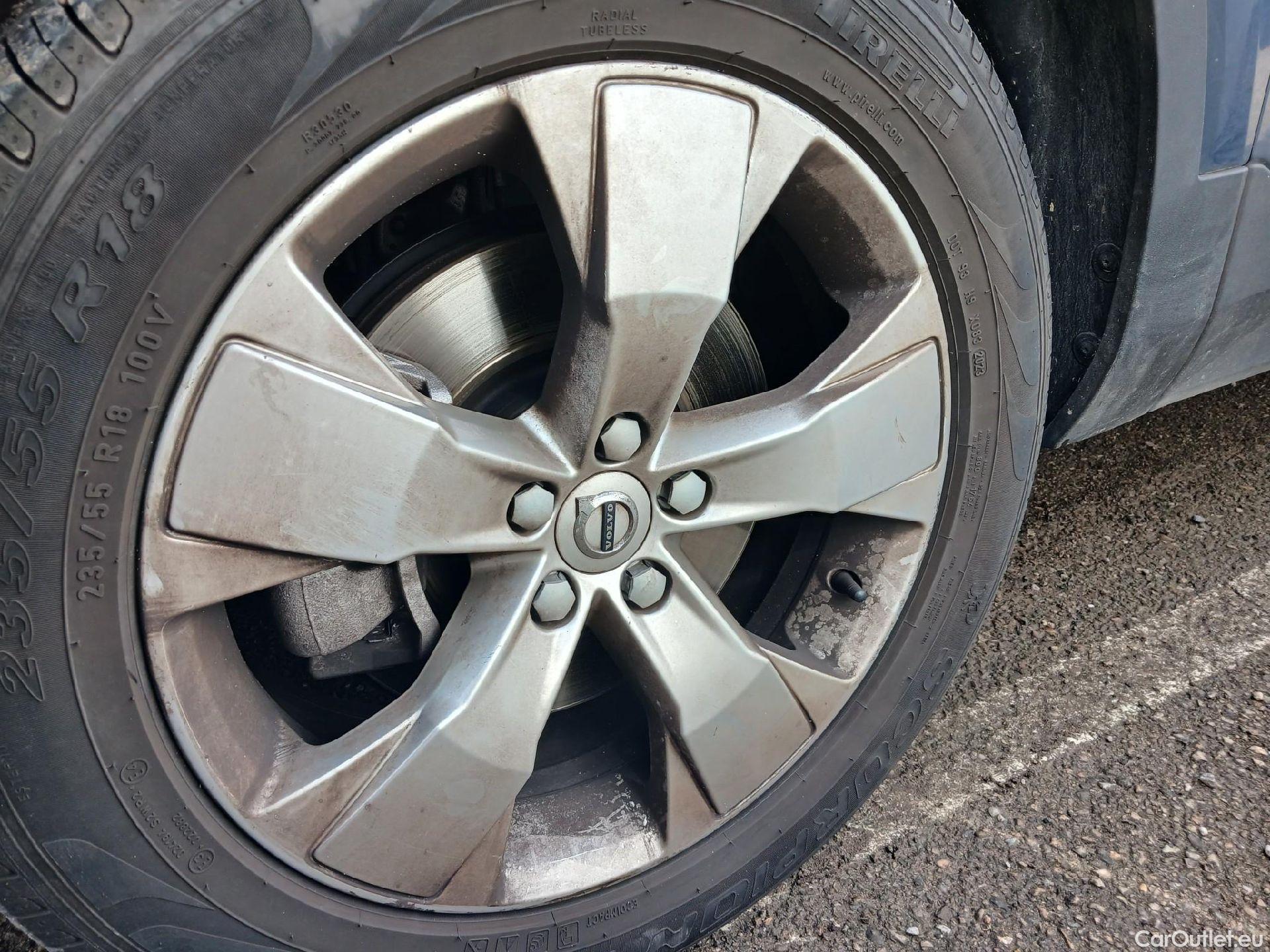  Volvo  XC 40 VOLVO XC40 / 2017 / 5P / todoterreno 2.0 B3 G Momentum Pro Auto #9