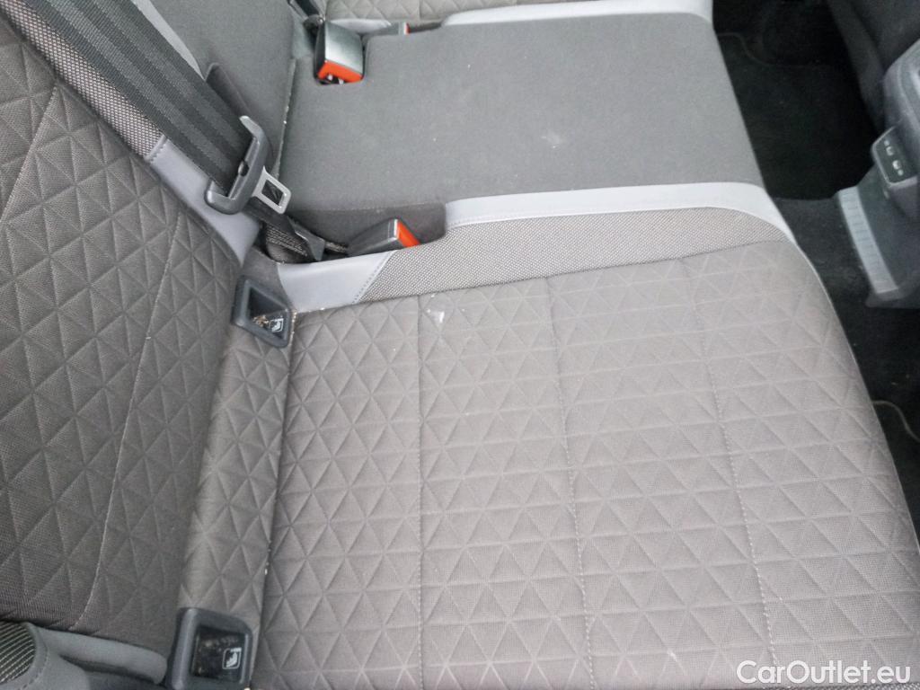  Volkswagen  T-CROSS VOLKSWAGEN  / 2018 / 5P / todoterreno Sport 1.5 TSI 110kW (150CV) DSG #38