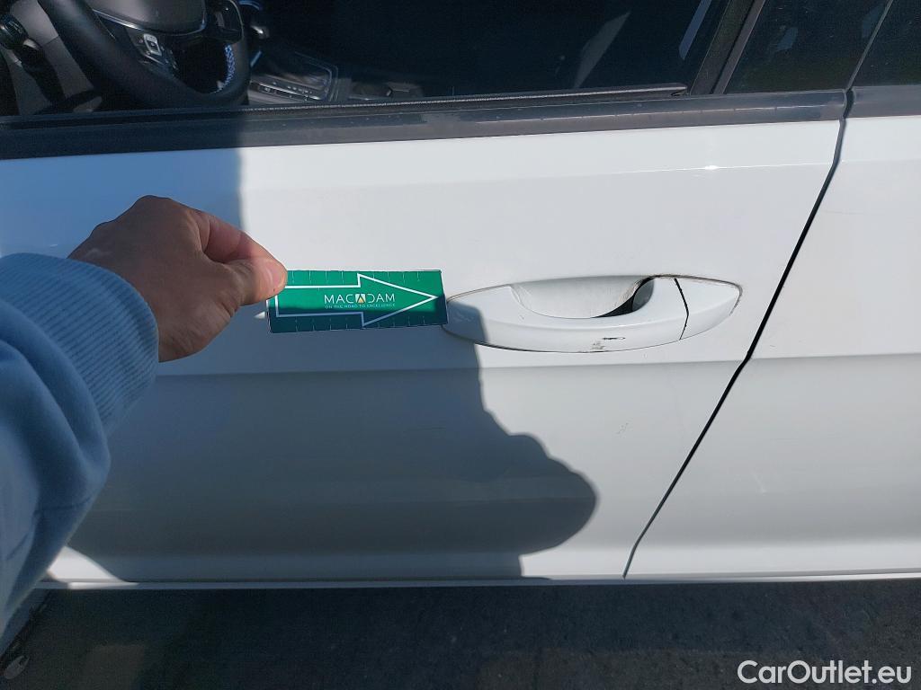  Volkswagen  Golf  VOLKSWAGEN / 2016 / 5P / berlina con portón e-ePower 110 kW (136CV) #24