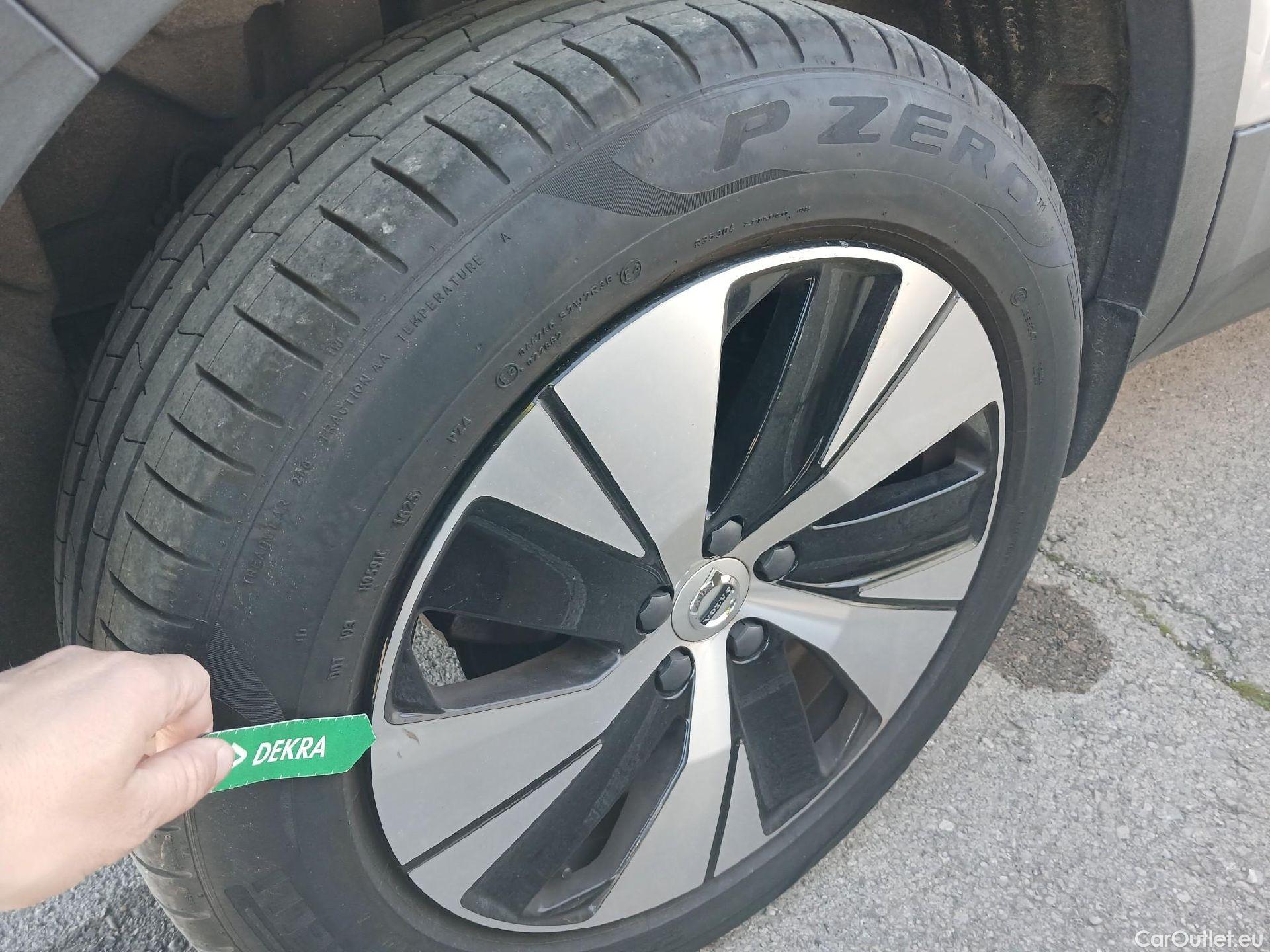  Volvo  XC 40 VOLVO XC40 / 2021 / 5P / todoterreno 1.5 T5 Twin Recharge Plus Dark Auto #23