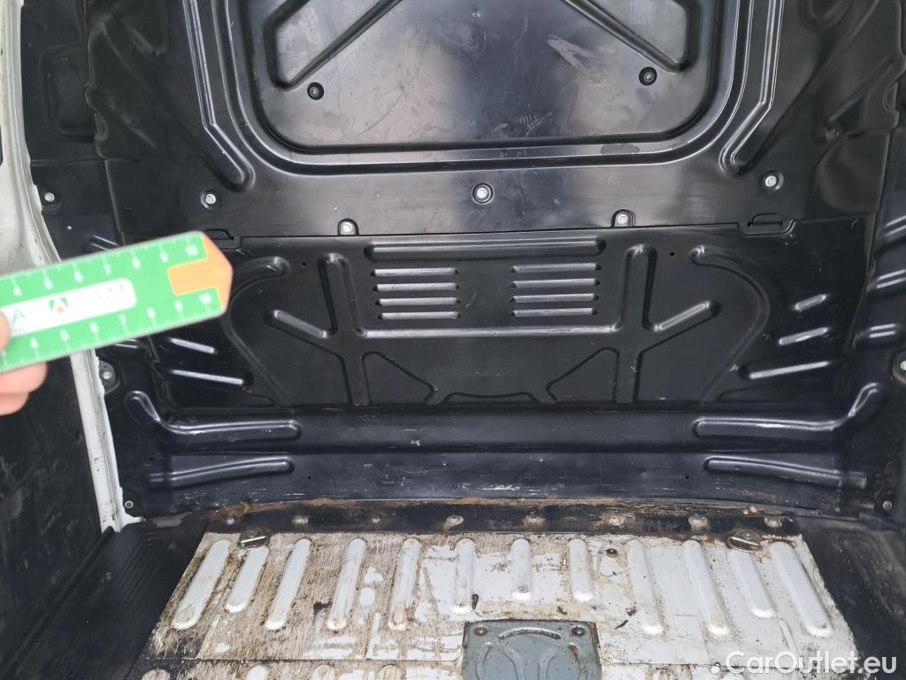  Fiat  Fiorino FIAT  / 2016 / 4P / furgón derivado de turismo Cargo SX N1 1.3 MJet 70 kW (95 CV) #31