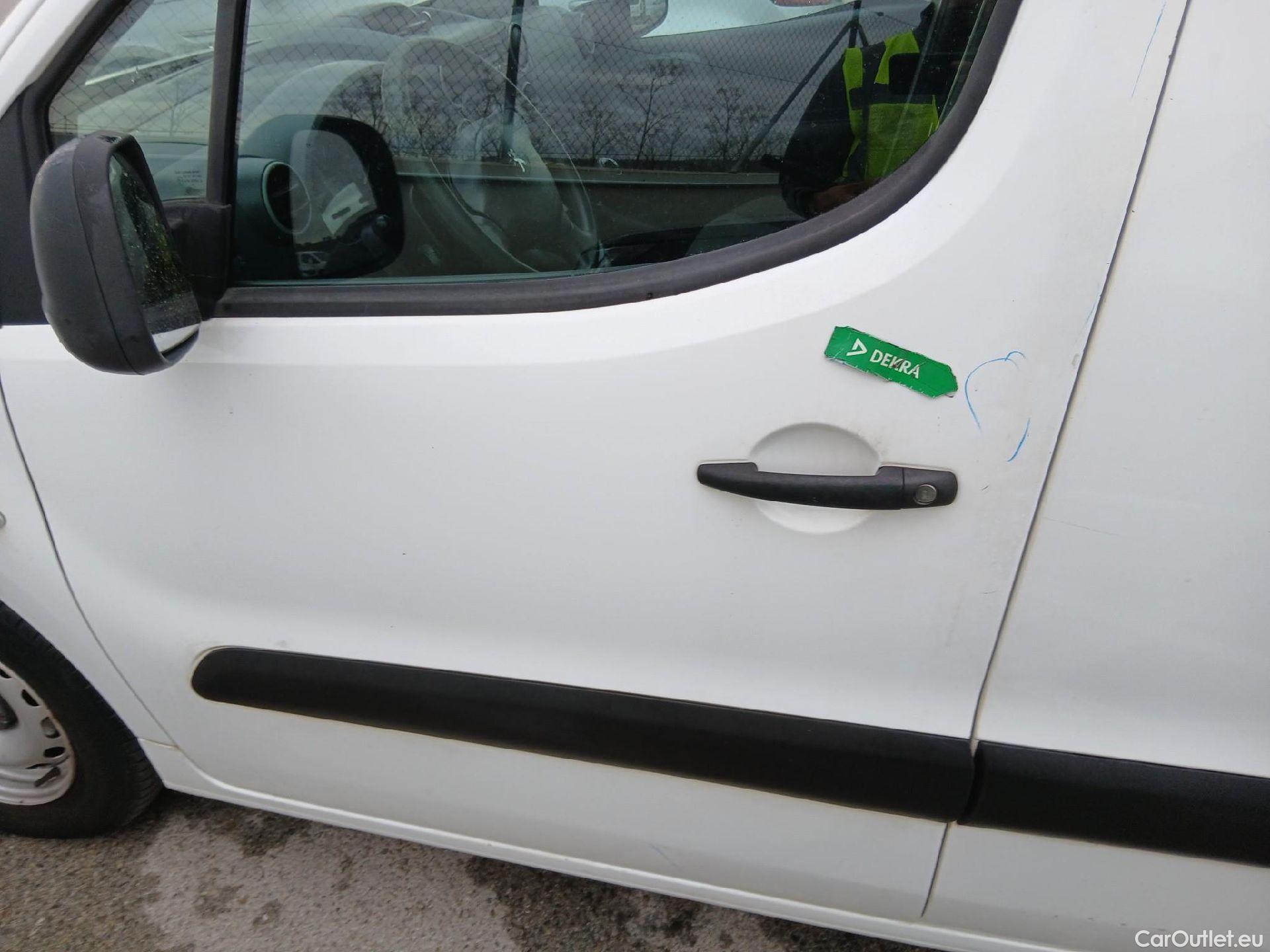  Peugeot  Partner PEUGEOT  / 2015 / 4P / combi TEPEE Access 1.6i 16v 72KW (98CV) #11