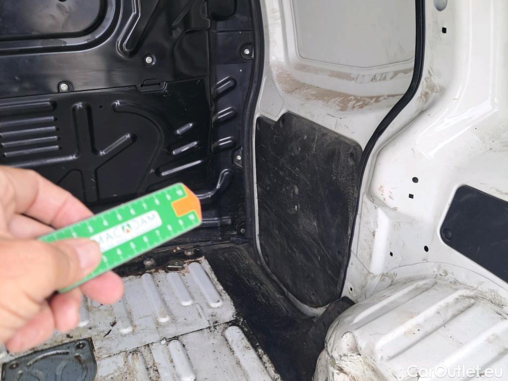  Fiat  Fiorino FIAT  / 2016 / 4P / furgón derivado de turismo Cargo SX N1 1.3 MJet 70 kW (95 CV) #52