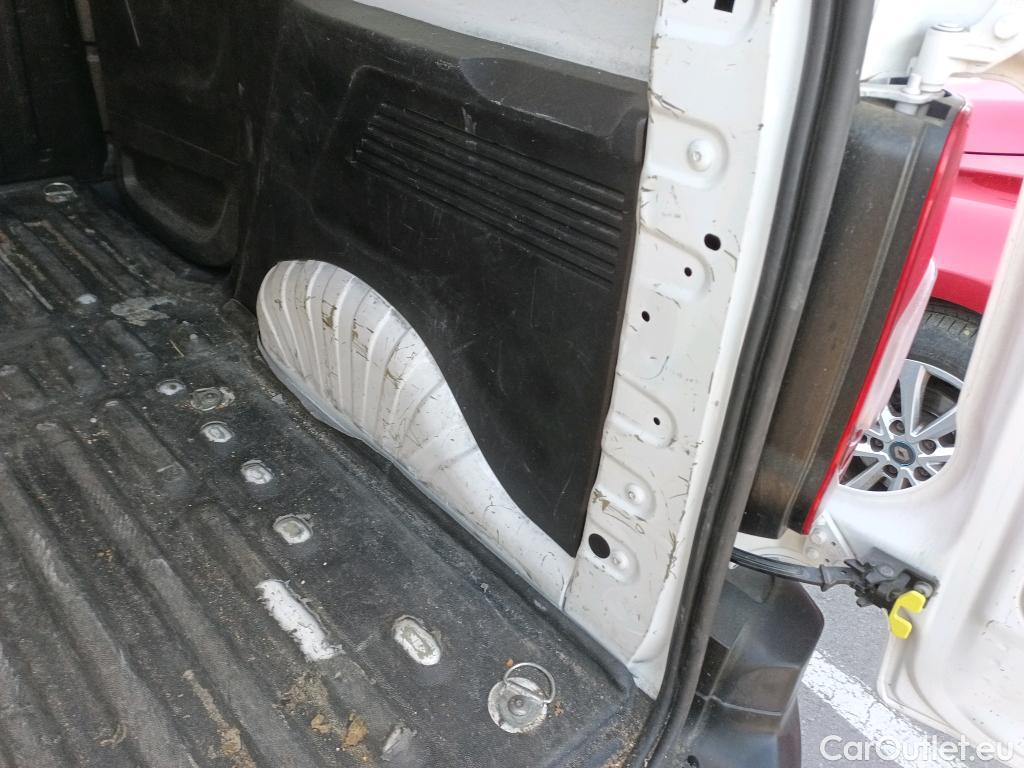  Peugeot  Partner PEUGEOT  / 2018 / 3P / furgón derivado de turismo Pro Standard 600kg BlueHDi 73kW (AC) #8