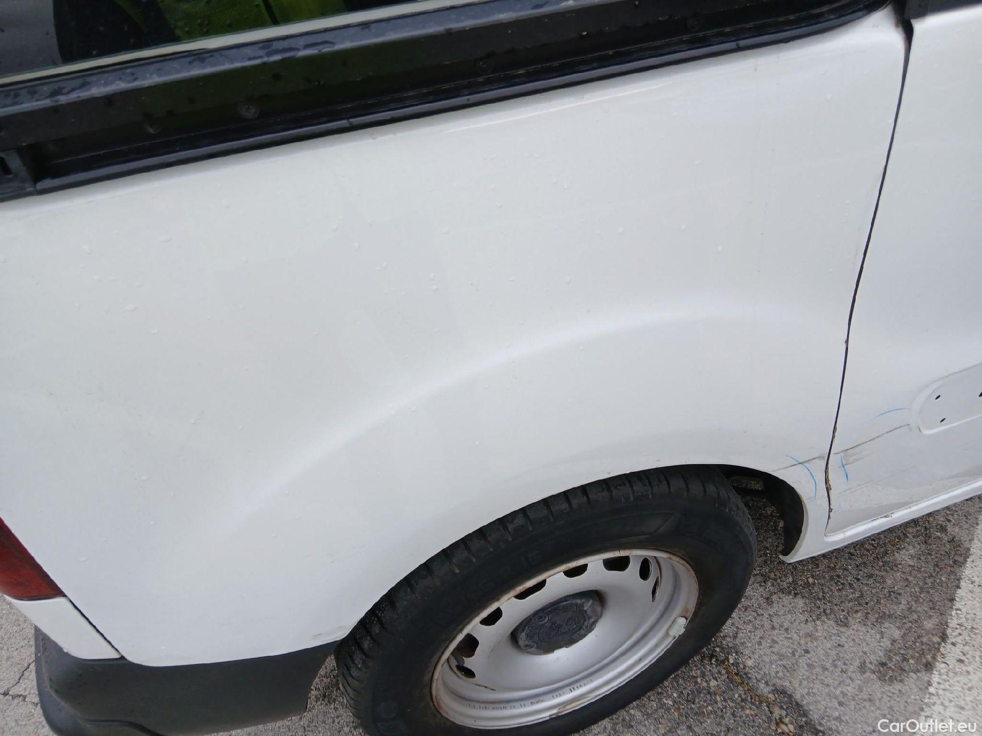  Peugeot  Partner PEUGEOT  / 2015 / 4P / combi TEPEE Access 1.6i 16v 72KW (98CV) #35