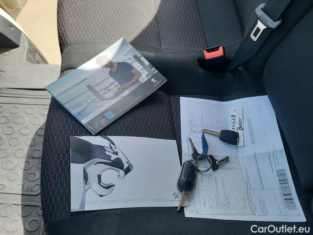  Peugeot  Boxer PEUGEOT  / 2014 / 4P / furgón Pack 330 L1 H1 BHDI 88kW(120CV) S&S 6 V. #26