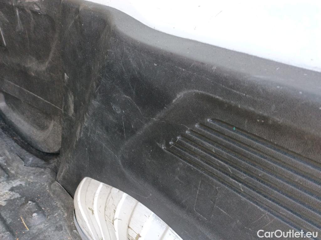  Peugeot  Partner PEUGEOT  / 2018 / 3P / furgón derivado de turismo Pro Standard 600kg BlueHDi 73kW (AC) #42