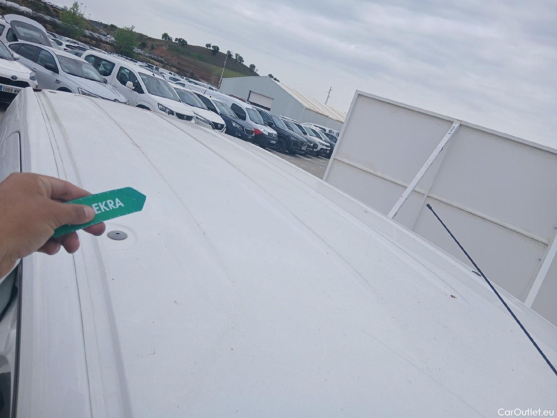  Renault  Kangoo RENAULT  Z.E./2013/3P/furgón derivado de turismo Z.E. #50