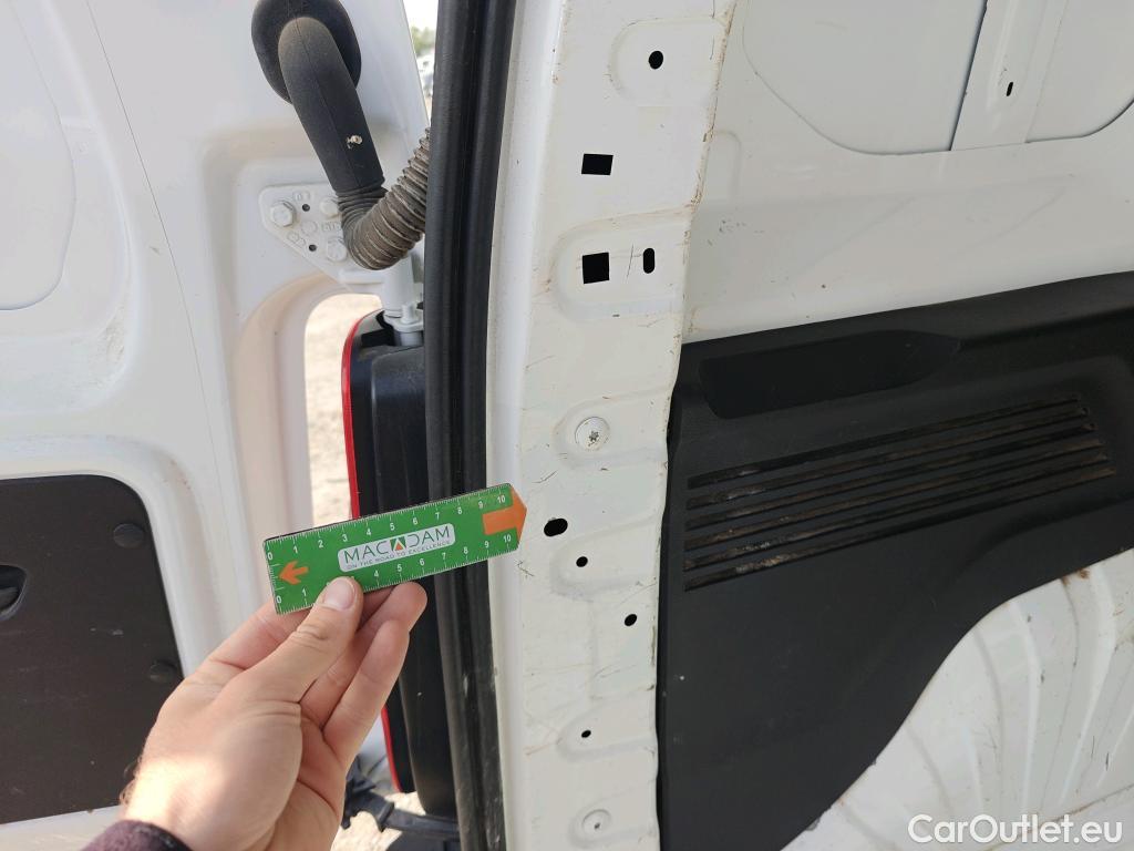  Opel  Combo OPEL  / 2018 / 3P / furgón derivado de turismo 1.5 TD 75kW (100CV) Express L H1 650kg (AC) #13