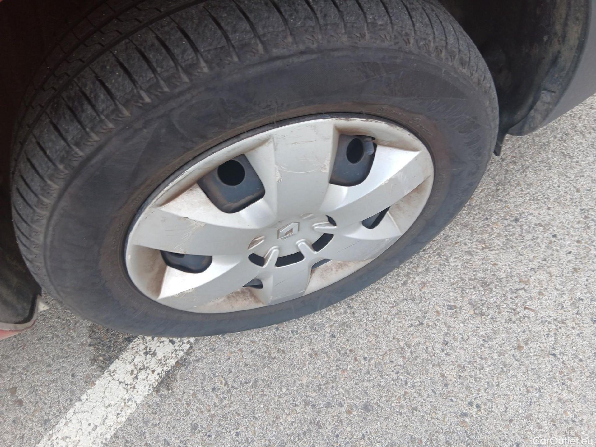  Renault  Kangoo RENAULT  Z.E./2013/3P/furgón derivado de turismo Z.E. #53