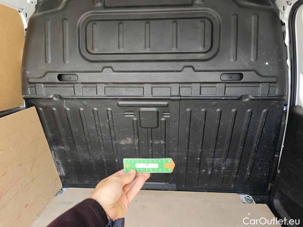  Opel  Combo OPEL  / 2018 / 3P / furgón derivado de turismo 1.6 TD S/S 74kW (100CV) Express L H1 650 #41