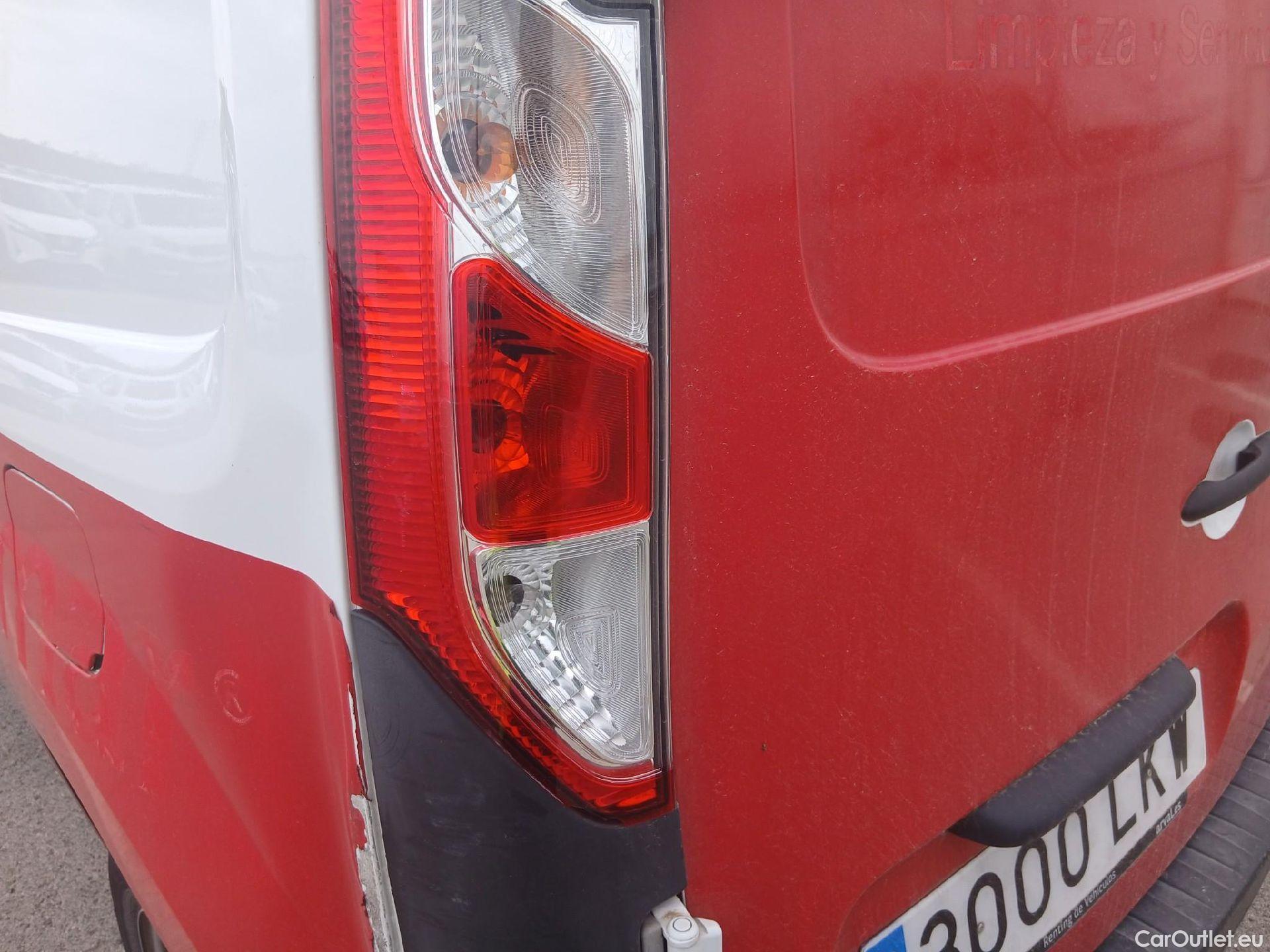  Renault  Kangoo RENAULT  Furgón/2013/3P/furgón derivado de turismo Profesional Blue dCi 70kW (95CV) #27