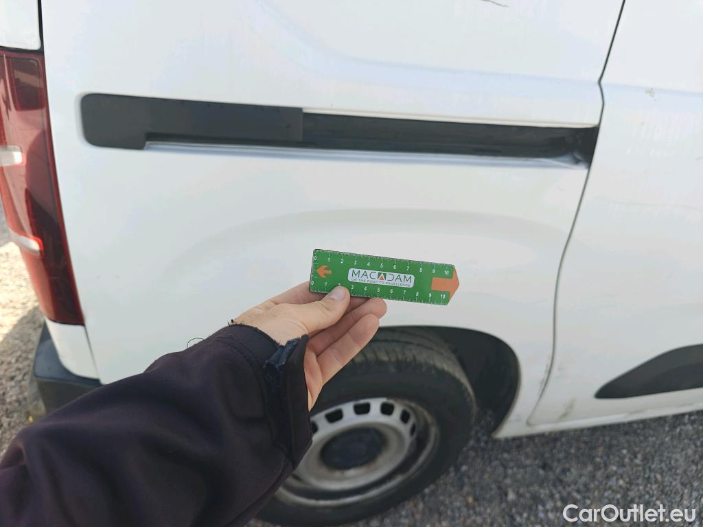  Opel  Combo OPEL  / 2018 / 3P / furgón derivado de turismo 1.6 TD S/S 74kW (100CV) Express L H1 650 #3