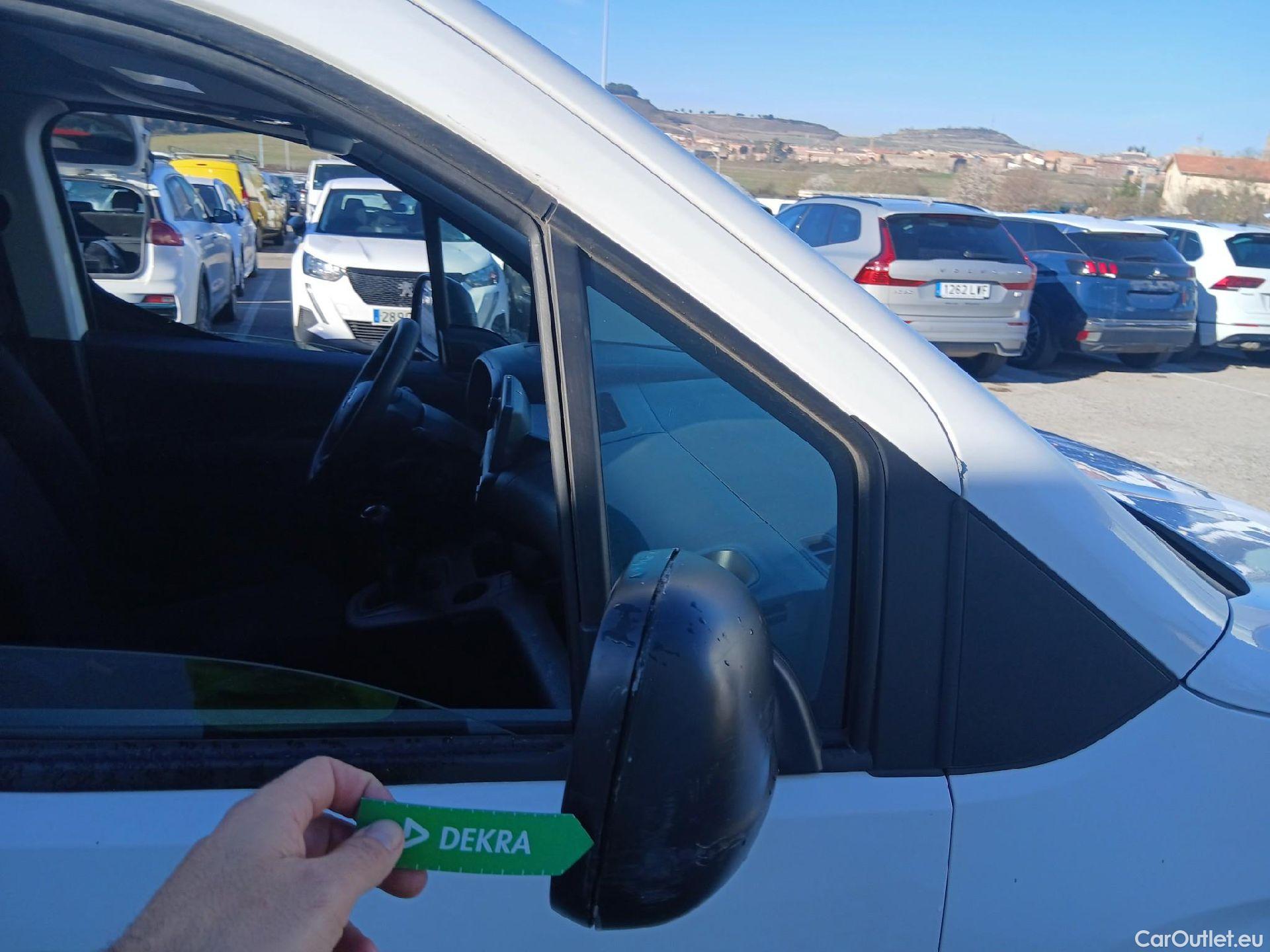  Toyota  Proace TOYOTA  City/2020/4P/furgón derivado de turismo 1.5D 75kW (100CV) GX 650kg Media #47