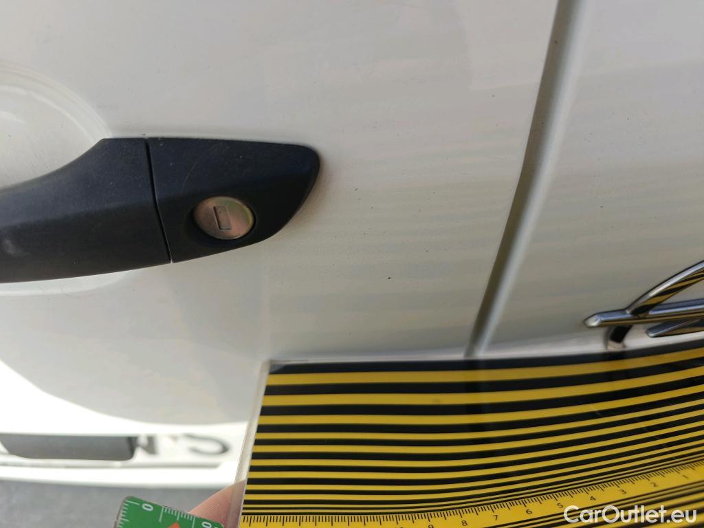  Opel  Combo OPEL  / 2018 / 3P / furgón derivado de turismo 1.5 TD 75kW (100CV) Express L H1 650kg (AC) #44