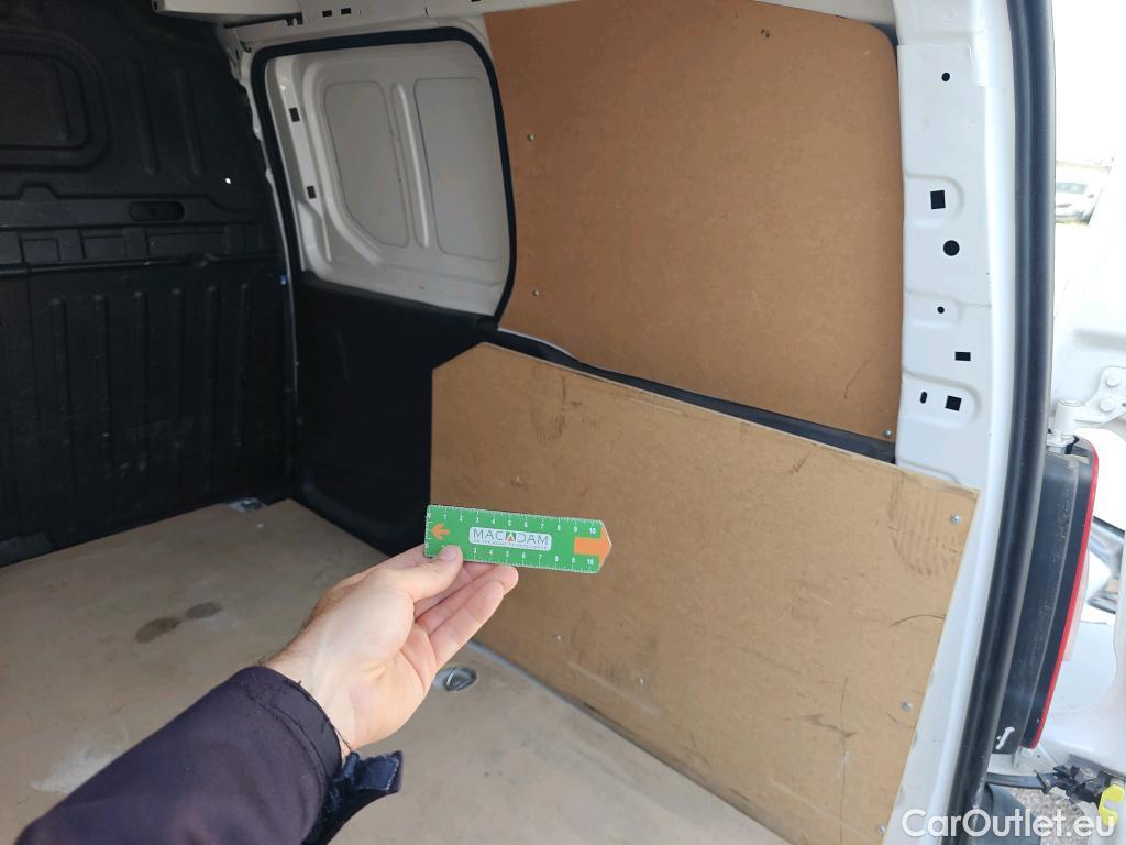  Opel  Combo OPEL  / 2018 / 3P / furgón derivado de turismo 1.6 TD S/S 74kW (100CV) Express L H1 650 #55