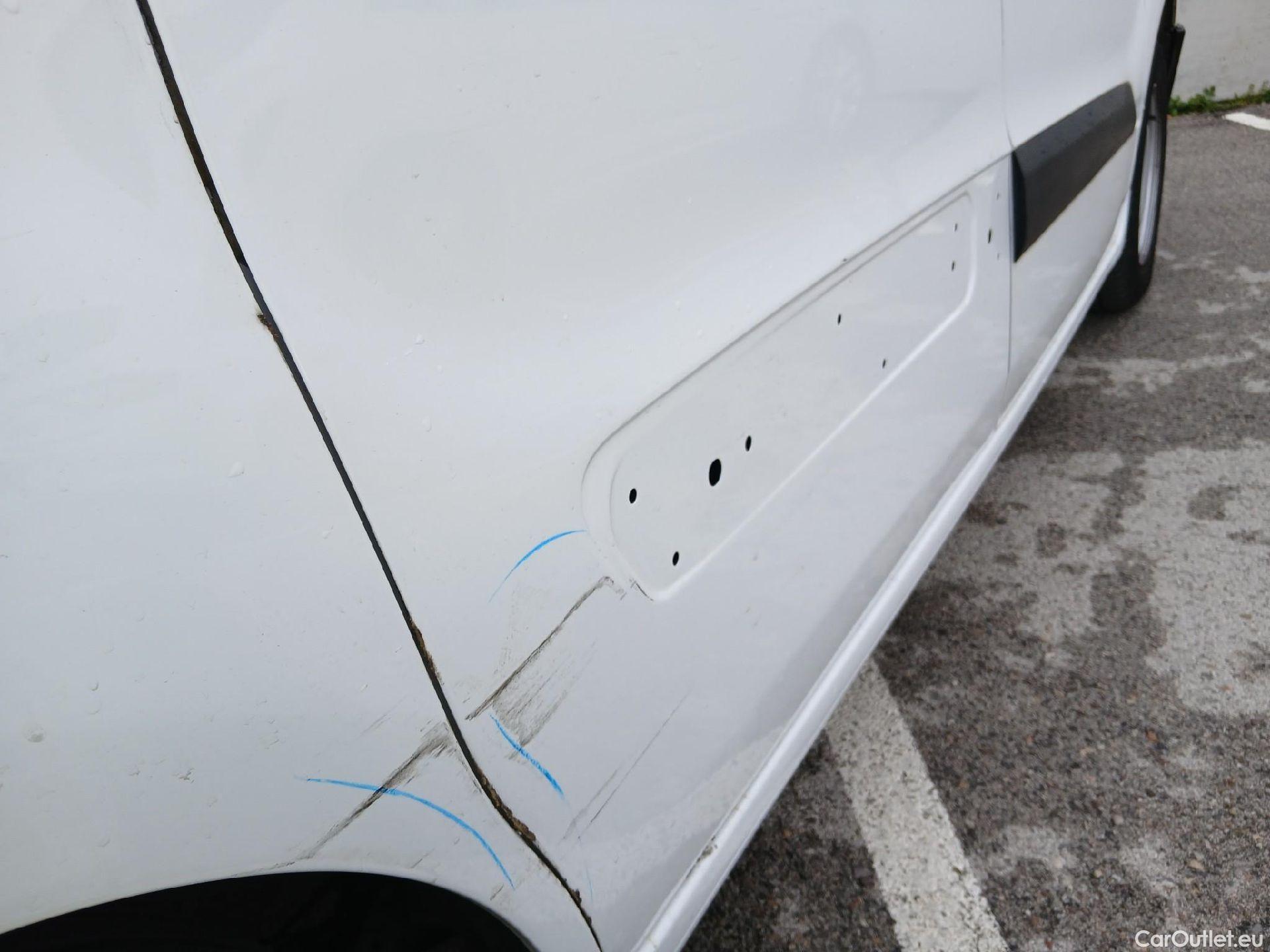  Peugeot  Partner PEUGEOT  / 2015 / 4P / combi TEPEE Access 1.6i 16v 72KW (98CV) #38