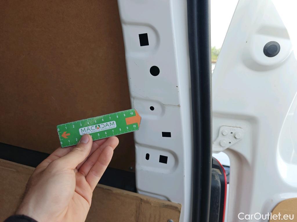  Opel  Combo OPEL  / 2018 / 3P / furgón derivado de turismo 1.6 TD S/S 74kW (100CV) Express L H1 650 #37