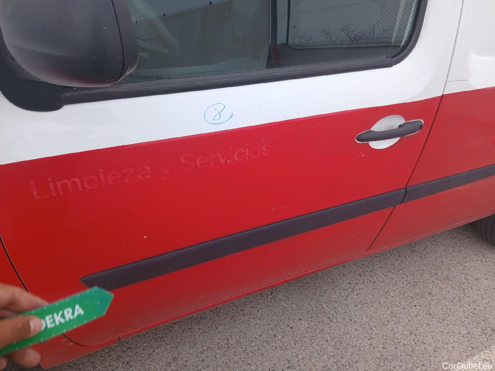  Renault  Kangoo RENAULT  Furgón/2013/3P/furgón derivado de turismo Profesional Blue dCi 70kW (95CV) #19