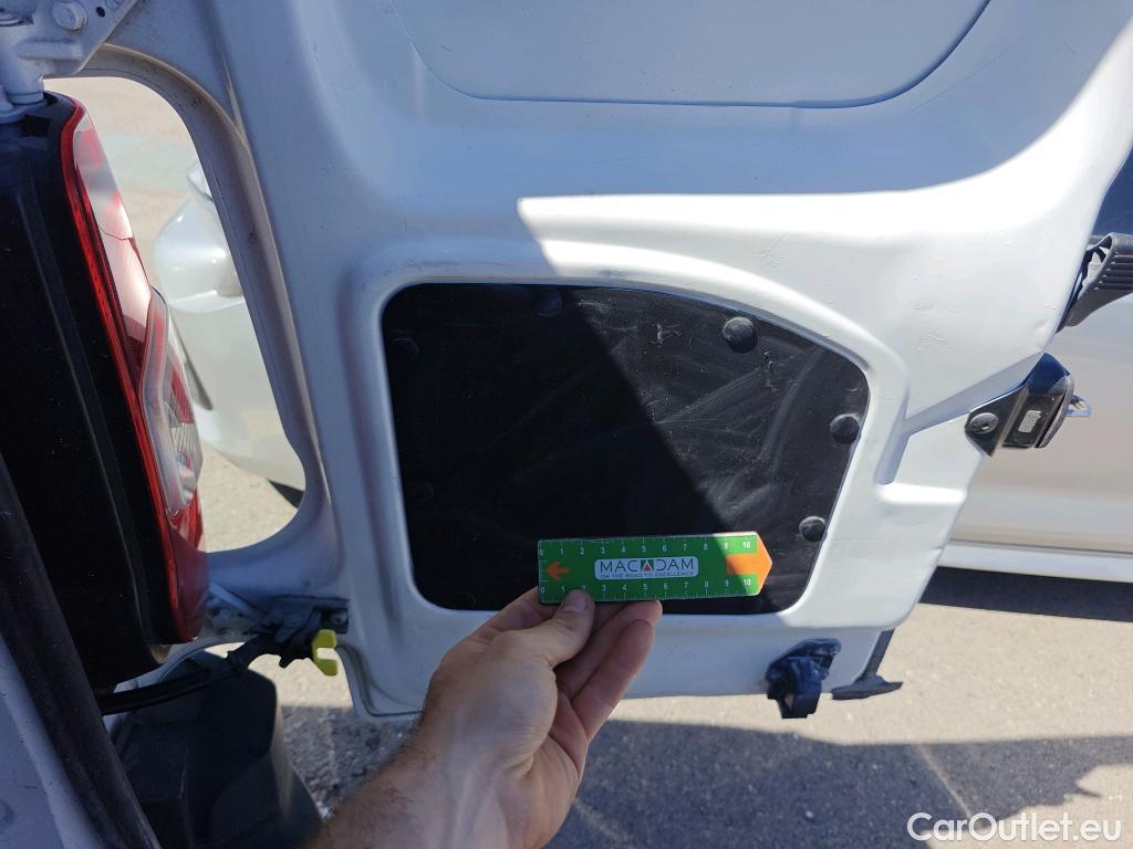  Opel  Combo OPEL  / 2018 / 3P / furgón derivado de turismo 1.5 TD 75kW (100CV) Express L H1 650kg (AC) #69