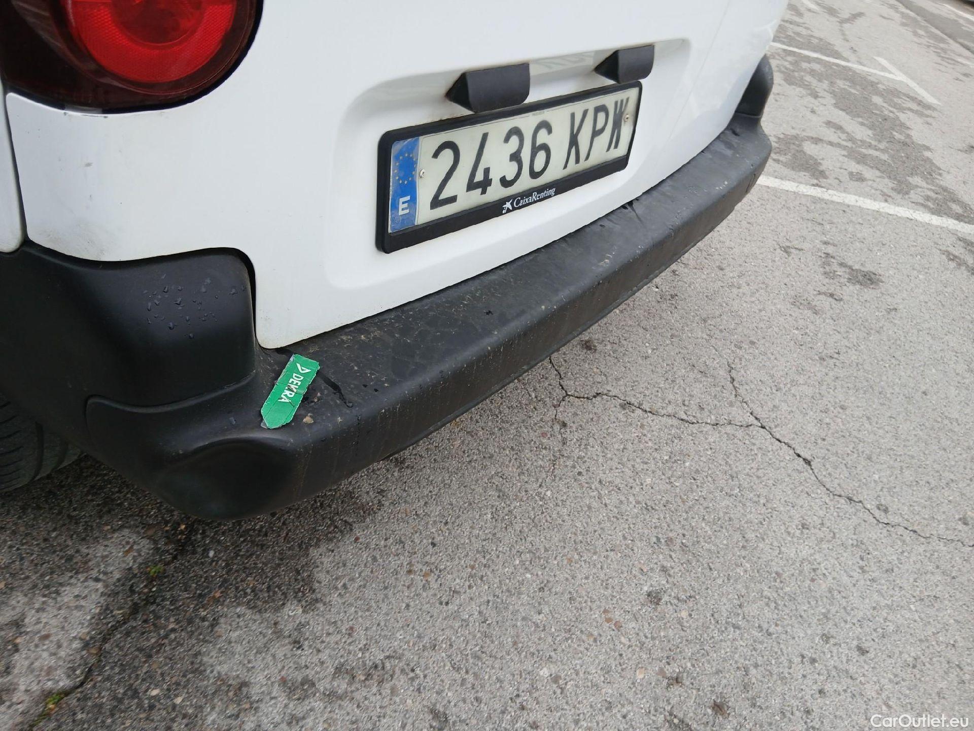  Peugeot  Partner PEUGEOT  / 2015 / 4P / combi TEPEE Access 1.6i 16v 72KW (98CV) #26